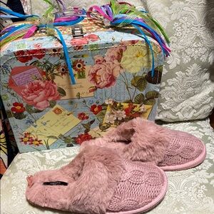 Forever 21 Pink Plush Slippers